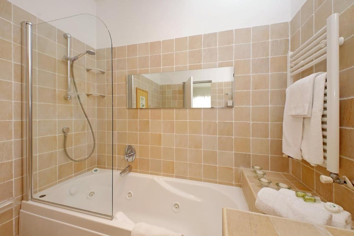 Appartamento Residenza Belvedere Luxuryaparment-pool&balcony-jacuzzi-aircond-wifi