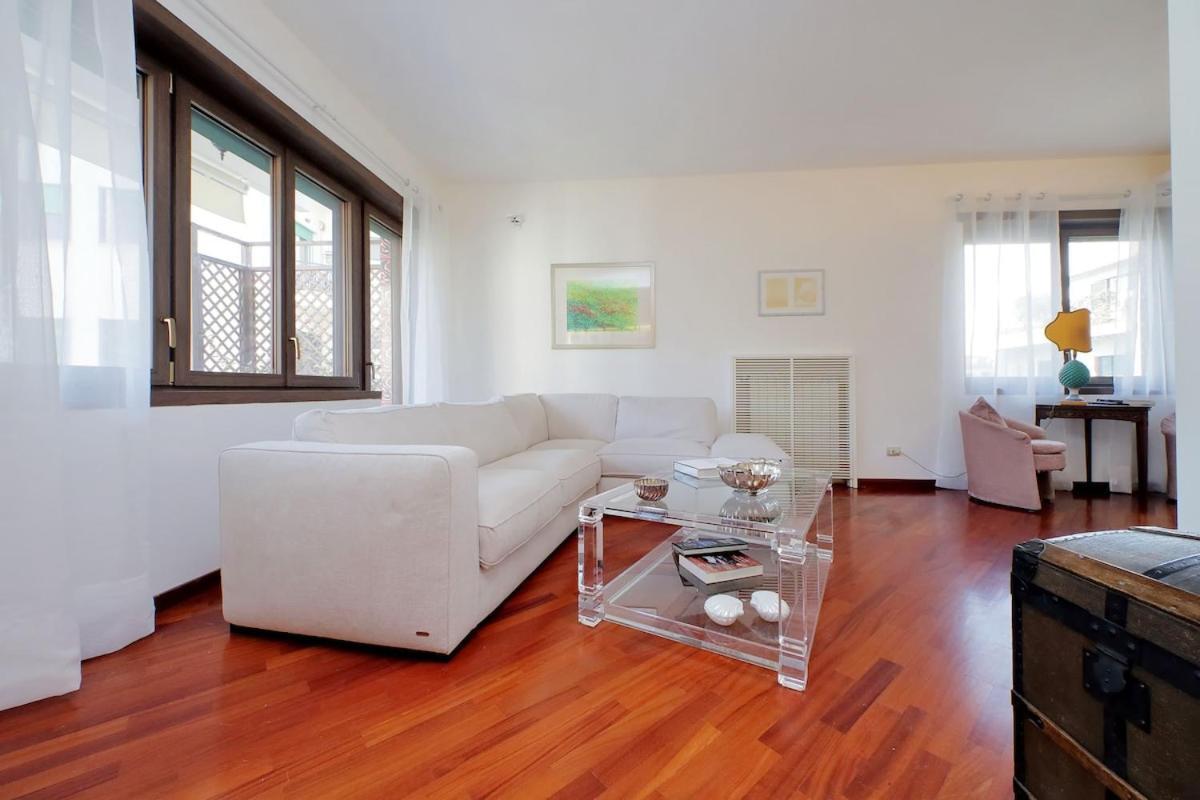 Residenza Belvedere Luxuryaparment-pool&balcony-jacuzzi-aircond-wifi Appartamento Roma
